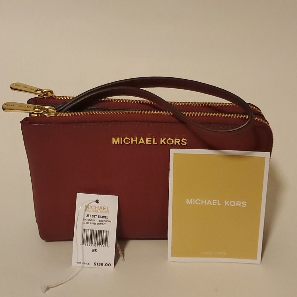 Michael Kors Jet Set Travel Wristlet